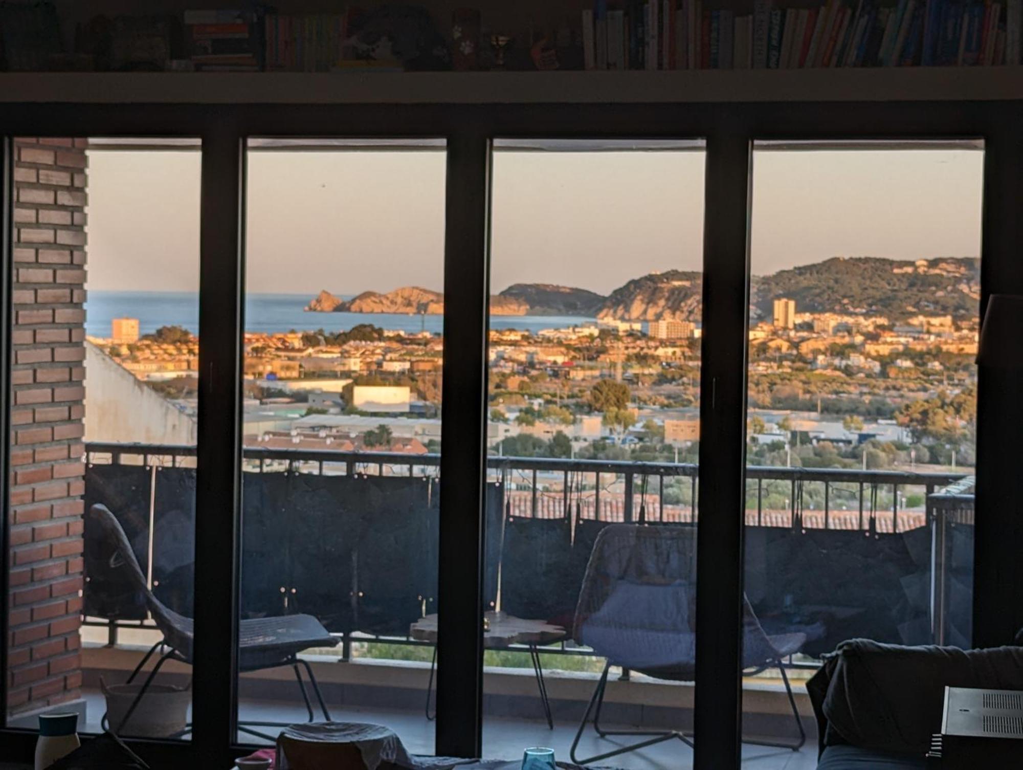 Modern Penthouse With Amazing Sea Views In The Heart Of Old Town